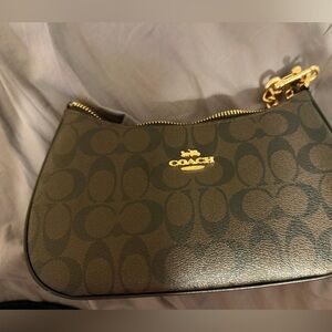 Coach Teri Shoulder Bag Medium